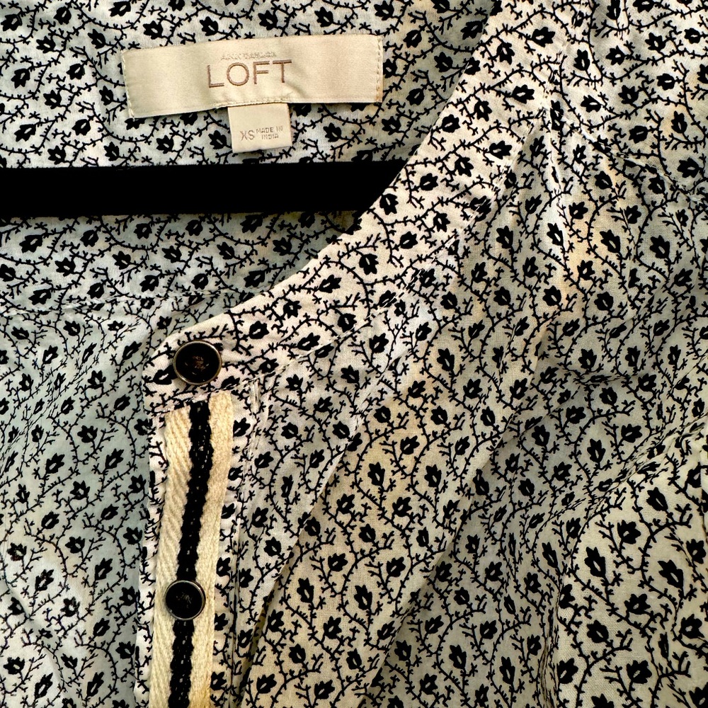 Long sleeved LOFT 3/4 button up